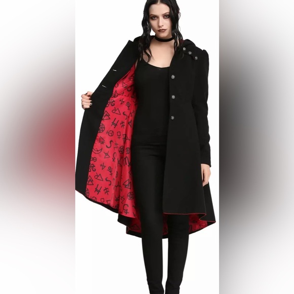 Midnight Hour Jackets & Blazers - American Horror Story: Coven
Witch Coat
Size M